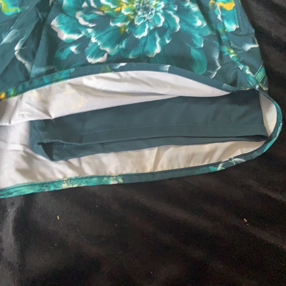 Avia running shorts double layer size large - Picture 2 of 8